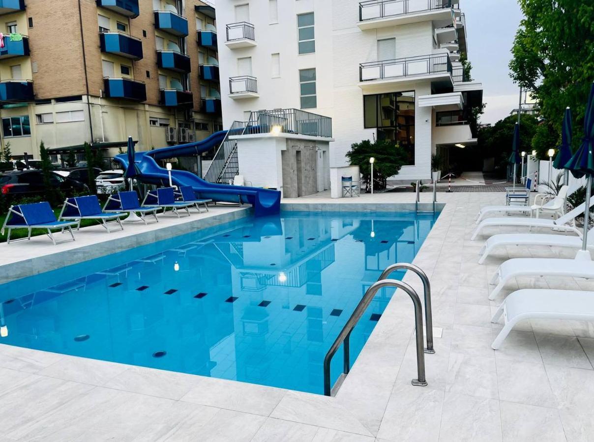 Clubhotel Residence チェゼナーティコ エクステリア 写真